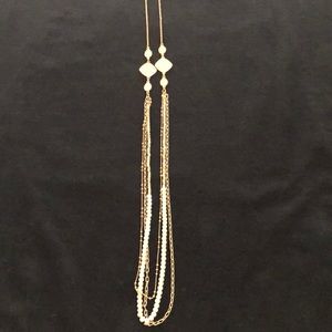 Woman’s Treasure & Bond necklace